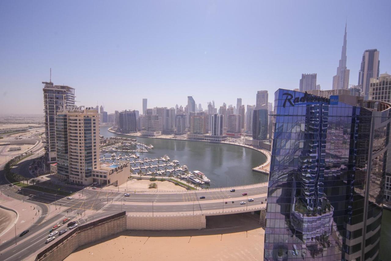 דובאי Elegant 2Br View With Rooftop Pool The Bay מראה חיצוני תמונה