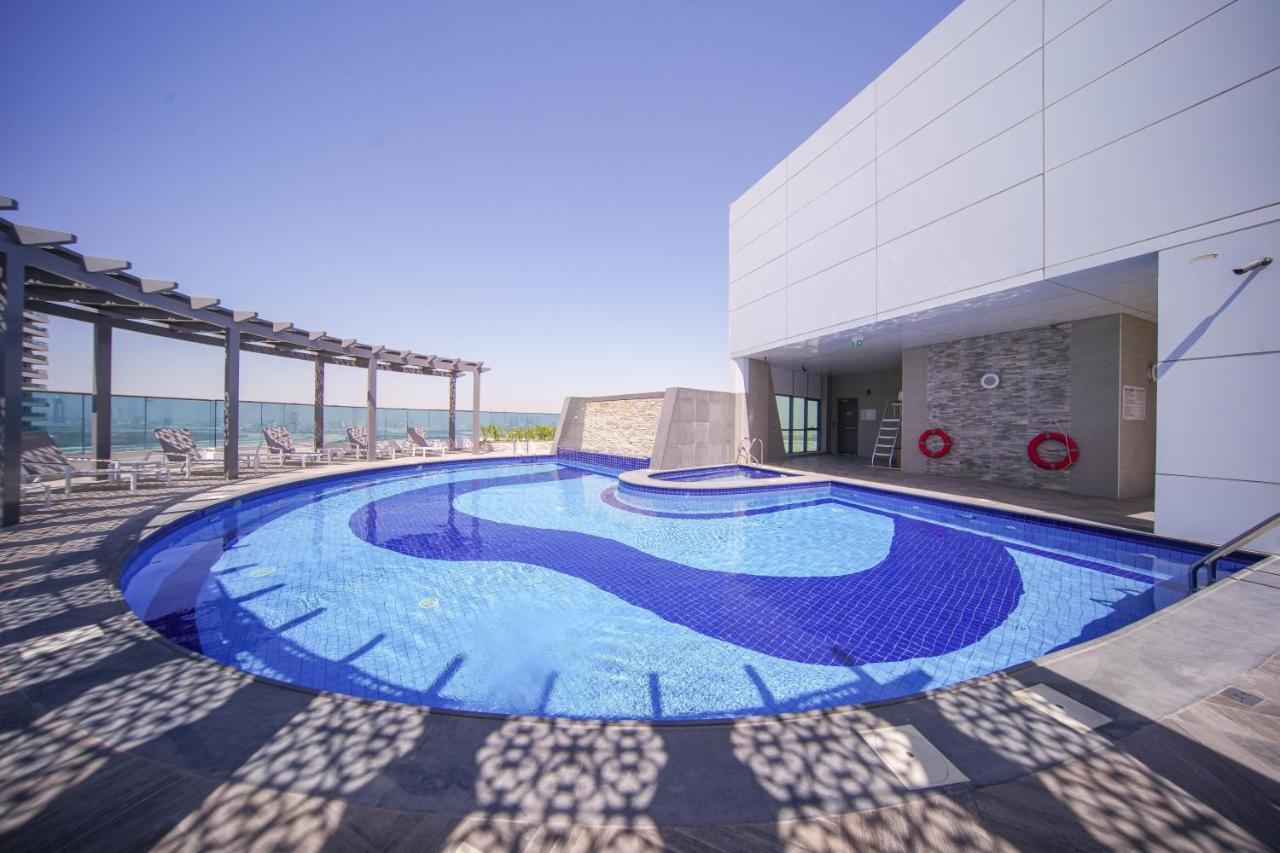 דובאי Elegant 2Br View With Rooftop Pool The Bay מראה חיצוני תמונה