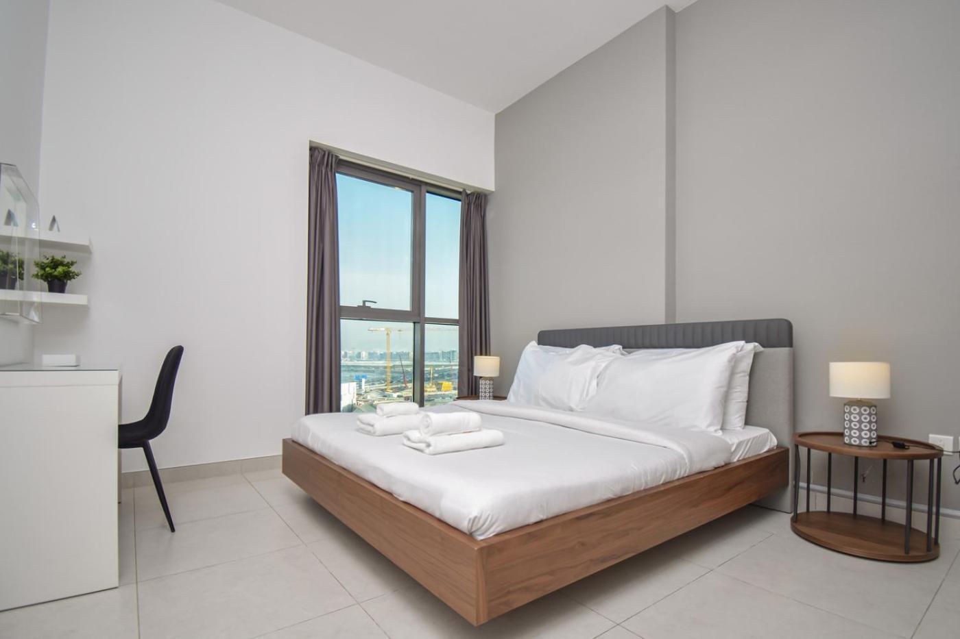 דובאי Elegant 2Br View With Rooftop Pool The Bay מראה חיצוני תמונה
